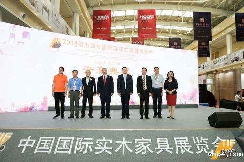 1528942810415600.jpg 4af9b442e3847a4f722e2d1f656aaca5.jpg